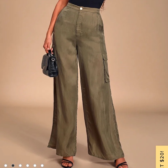 Satin wide leg cargos (LuLu’s) - Picture 1 of 7